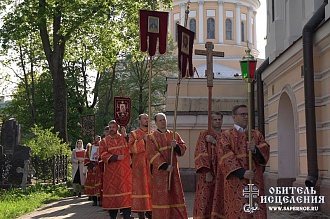 Трезвеннический крестный ход в Александро-Невской Лавре