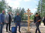 Закладка нового храма Воздвижения Креста Господня в поселке Ромашки